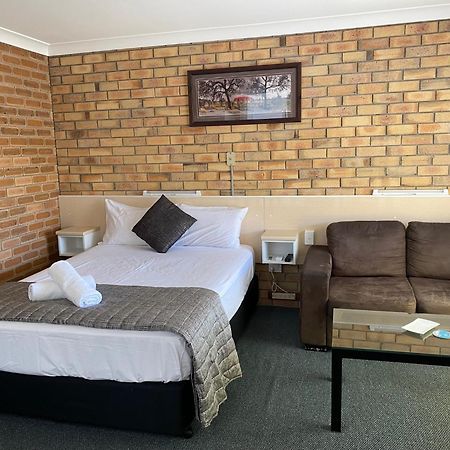 Buckaroo Motor Inn Warwick Esterno foto