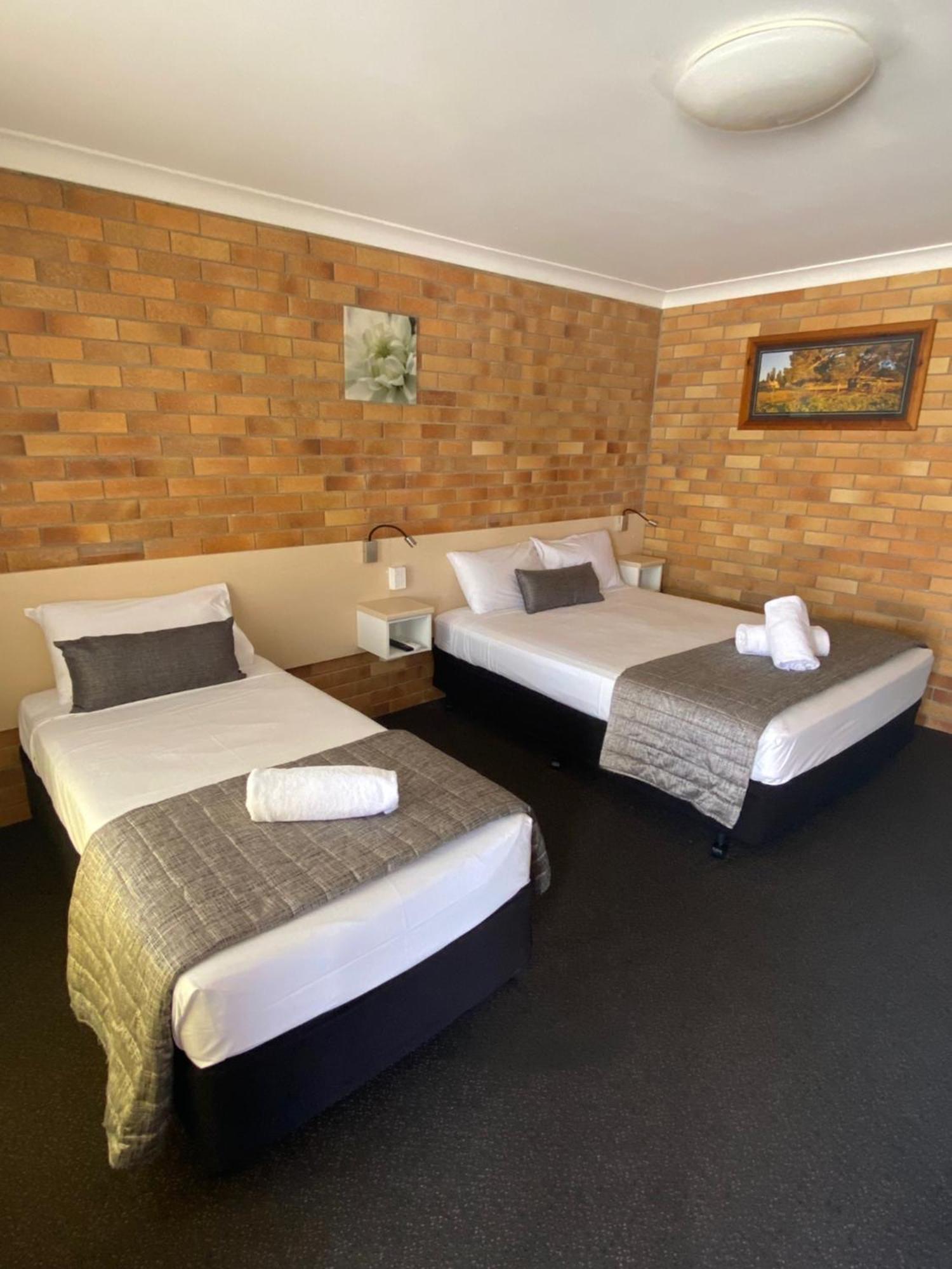 Buckaroo Motor Inn Warwick Esterno foto