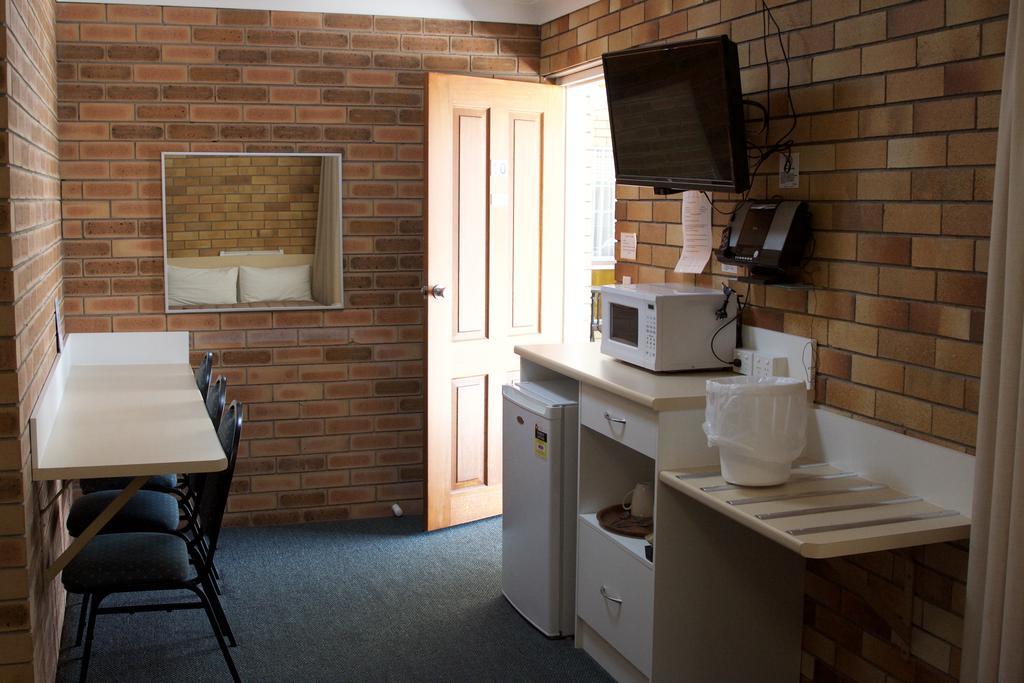 Buckaroo Motor Inn Warwick Esterno foto