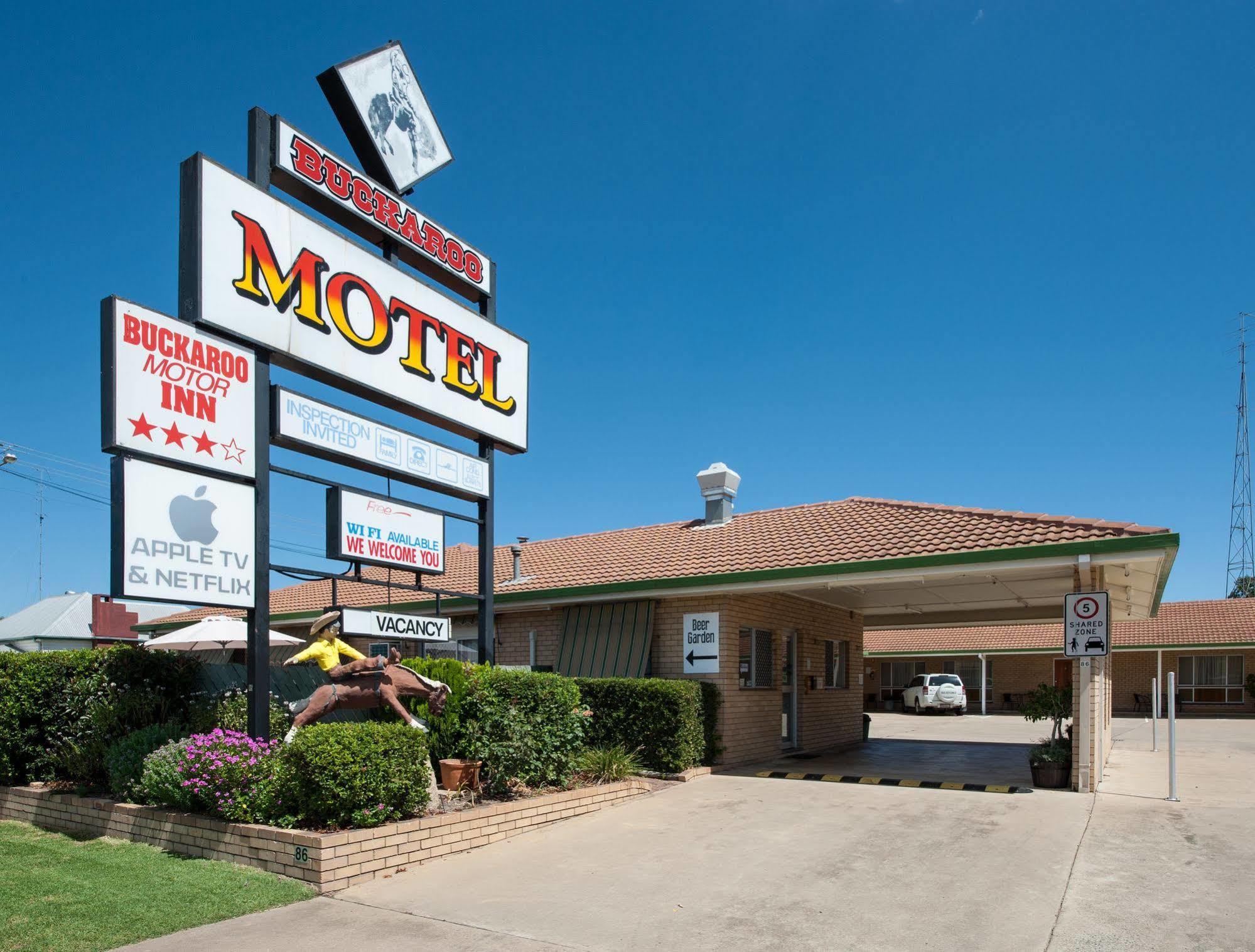 Buckaroo Motor Inn Warwick Esterno foto